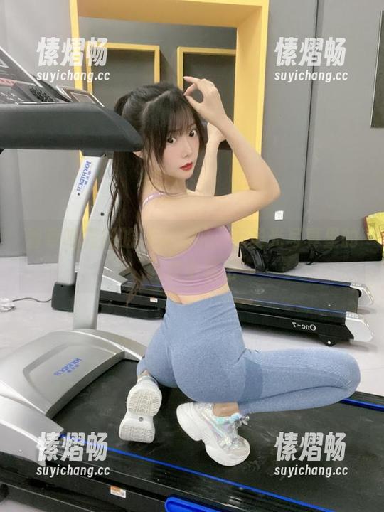 香草喵露露的泳装自拍，无圣光写真里的调皮小秘密
