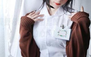 精选鹿野希制服，图里的她仿佛听见了我的心声！